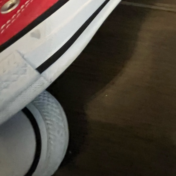 Red slip on converse chuck taylor size 6 *does not come with short laces* - Picture 4 of 6